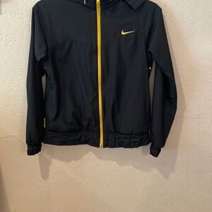 Nike Black and Yellow Raincoat with Athletic Fit
